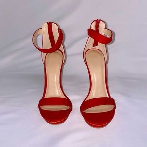 Size 7 Gorgeous Red Suede heels